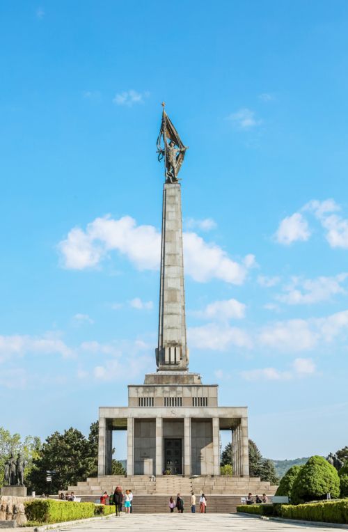 布拉迪斯拉发纪念碑