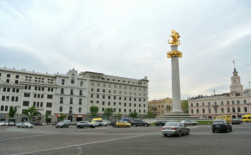 第比利斯广场纪念柱