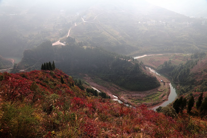 图1：中国三峡绝景“阳刚雄姿”   唐探峰摄