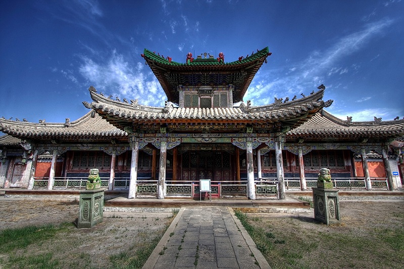 带有中国元素的寺庙建筑－甘丹寺