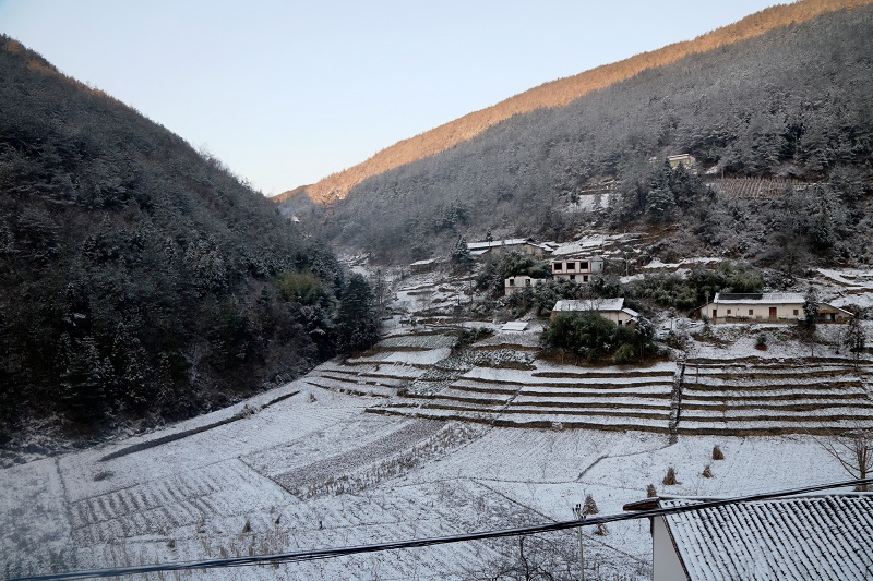 图1：雪兆丰年   唐探峰摄于建平乡中伙村