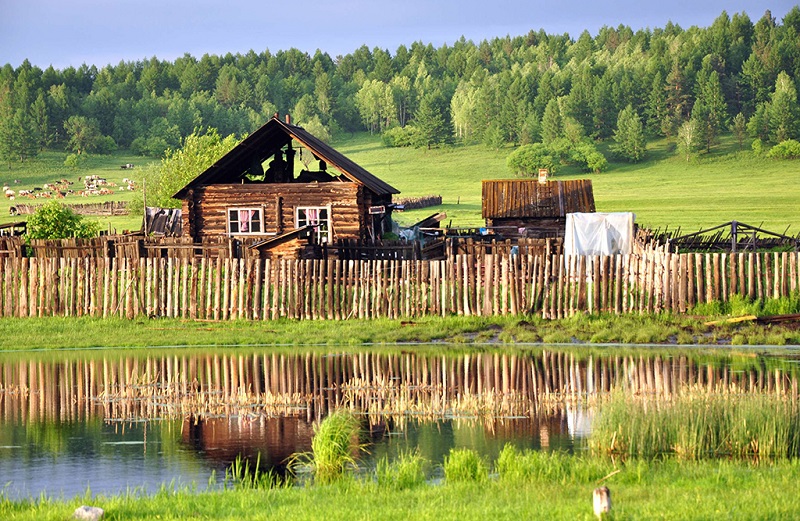 中俄边境的恩和小镇俄式木刻楞小屋