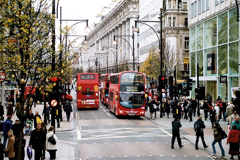 伦敦繁忙的街道