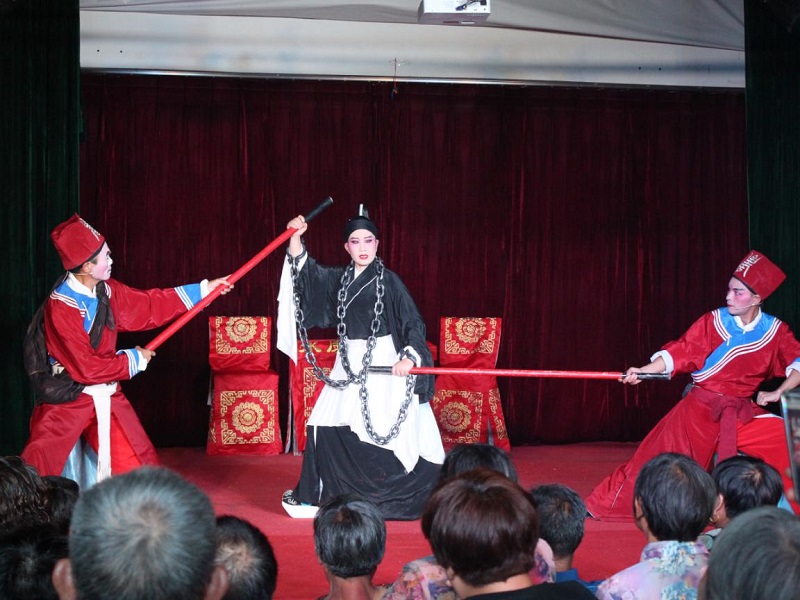 《撼城殇》