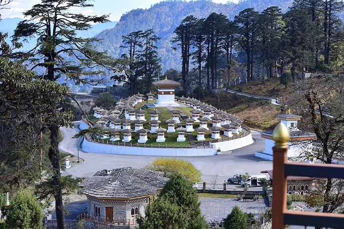 不丹人的108烈士塔远眺