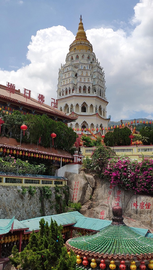 槟城最大最知名的华人寺庙--极乐寺