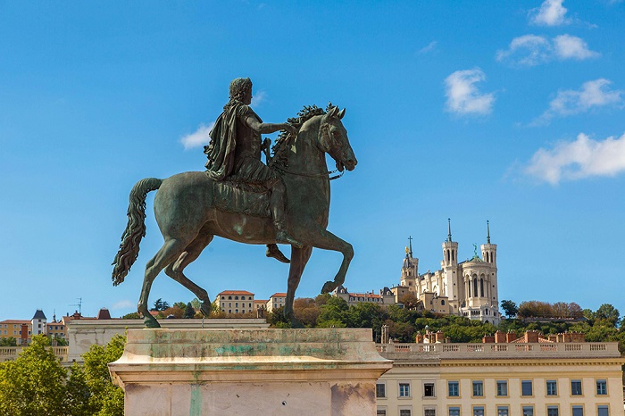 里昂路易十四骑马雕塑