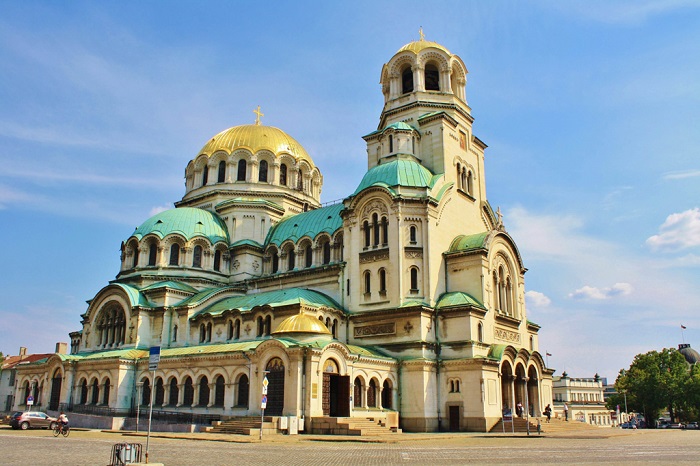 美丽的亚历山大涅夫斯基教堂