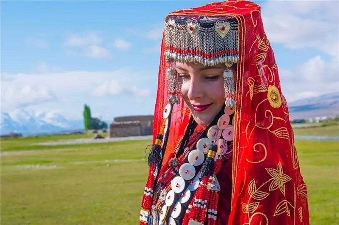 塔吉克族姑娘