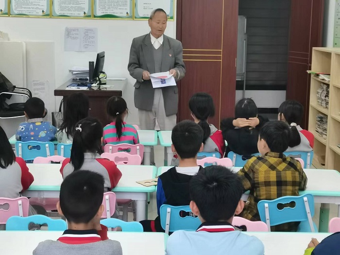 黎平县“护助少年儿童健康成长拒绝有害出版物及信息·绿书签行动”宣传活动 (1)
