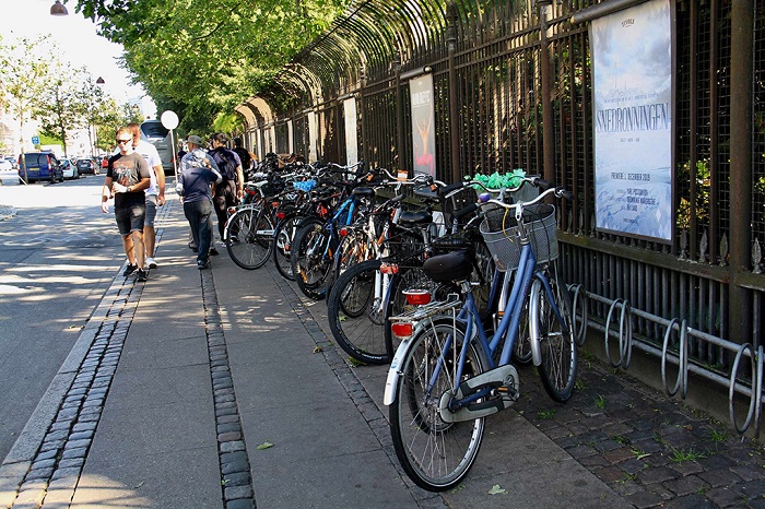 丹麦无处不在的自行车