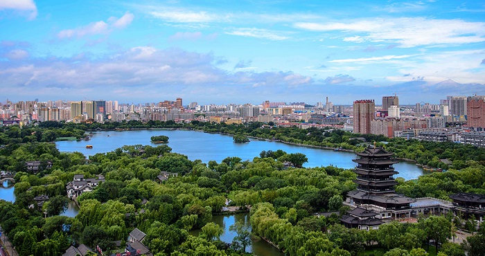 鸟瞰济南大明湖