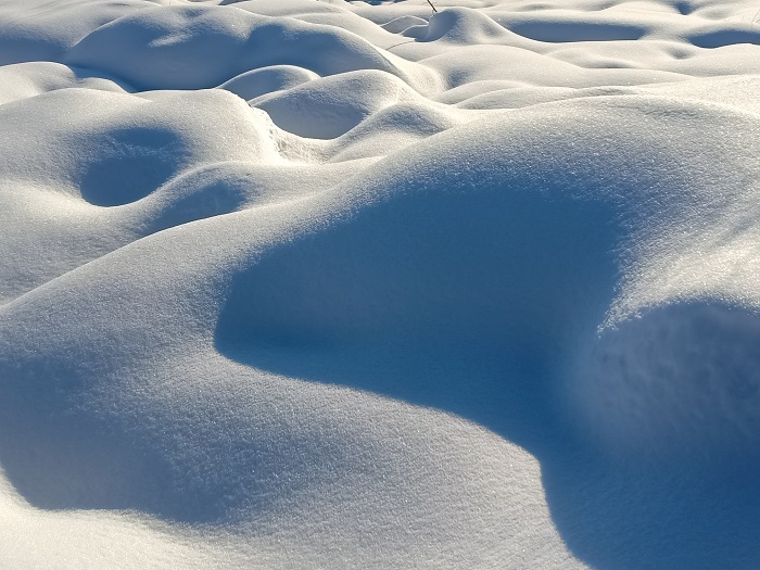 这是2022年12月18日在新疆阿勒泰地区阿尔泰山脉拍摄的雪景。 (11)