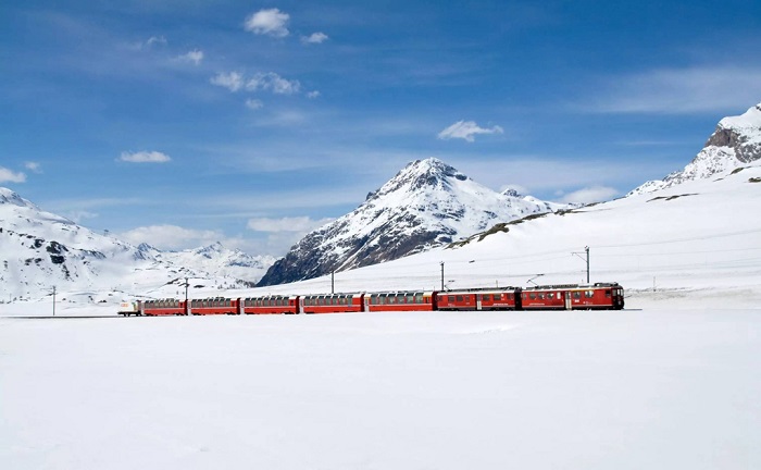 雪国观光列车