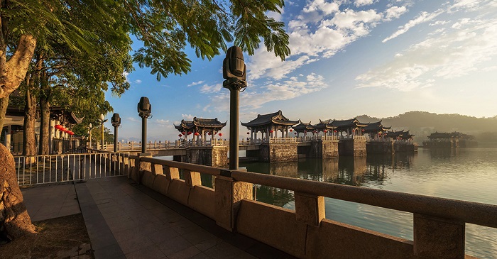 中国四大名桥之一的潮州广济桥