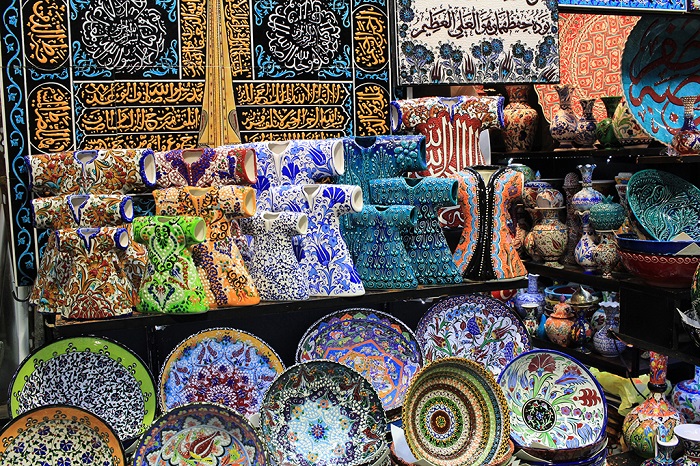 大巴扎内具有土耳其色彩的饰品