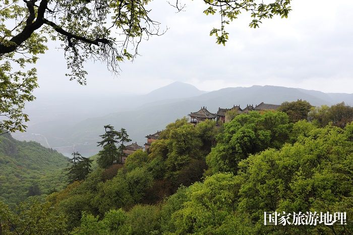 10——5月10日拍摄的甘肃省平凉市崆峒山。
