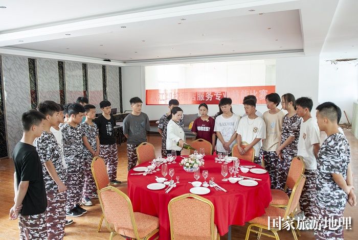 2023年5月15日，学生在贵州省从江县职业技术学校参加酒店管理技能比赛。 (4)