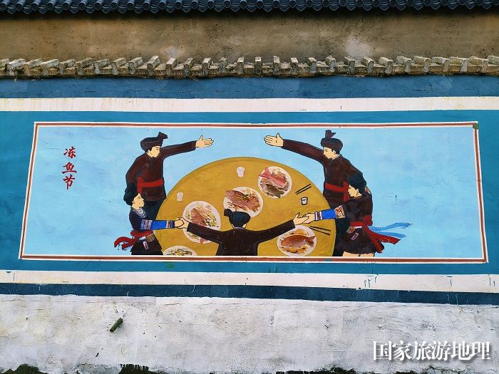 图为：从江县民族文化墙（陈灵 摄）