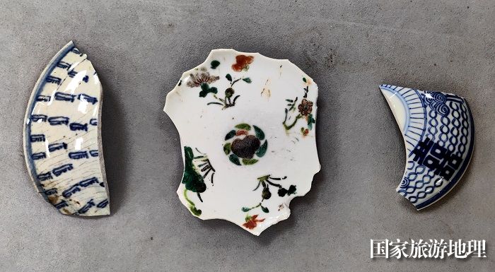 长江口二号古船考古发掘的清朝同治年间景德镇民窑瓷器标本