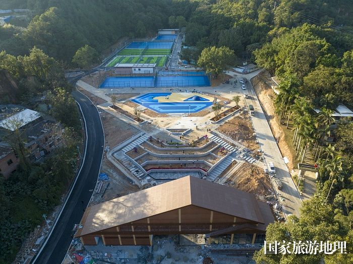 12、2023年12月25日，广西梧州市太和体育公园建设现场。（何华文）