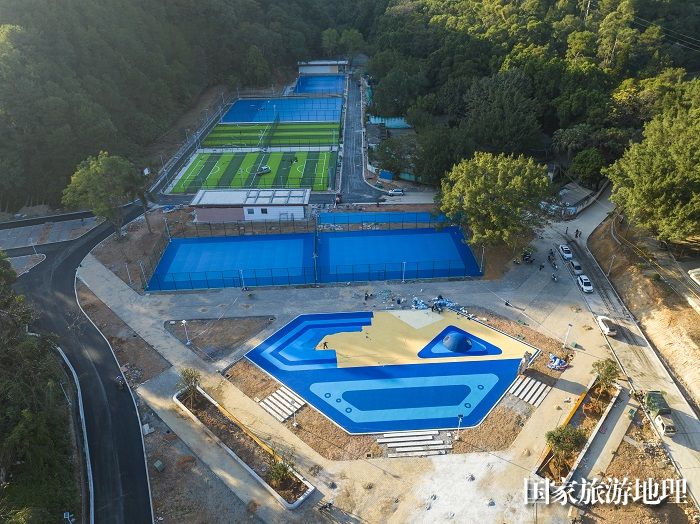 13、2023年12月25日，广西梧州市太和体育公园建设现场。（何华文）