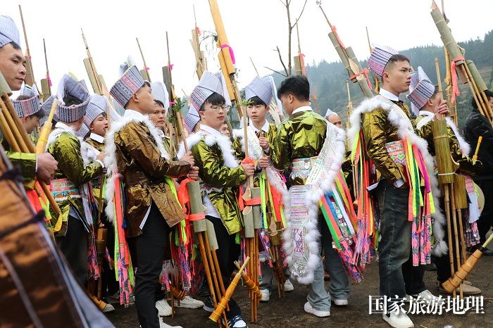 芦笙队等待入场