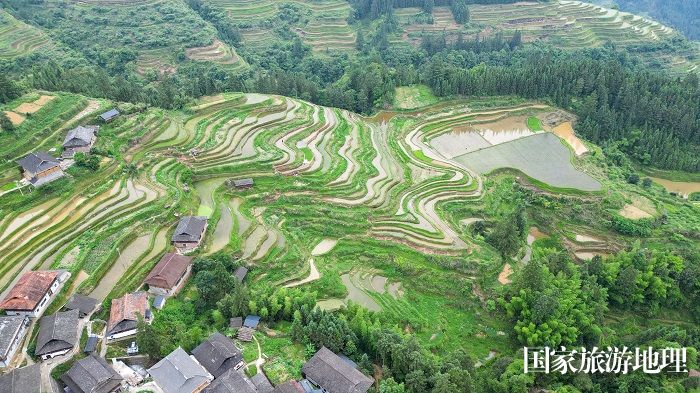 2024年5月28日在贵州省从江县从江县翠里乡岑丰村拍摄的梯田景色。 (7)