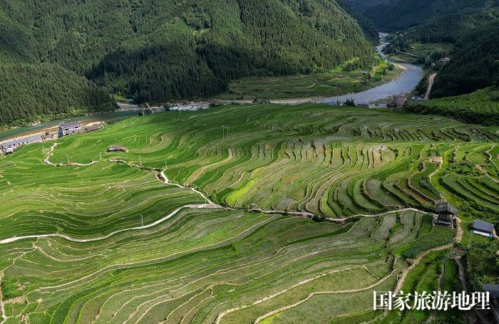 2024年7月7日，在贵州省黔东南苗族侗族自治州从江县刚边乡宰别村拍摄的梯田风光。 (2)