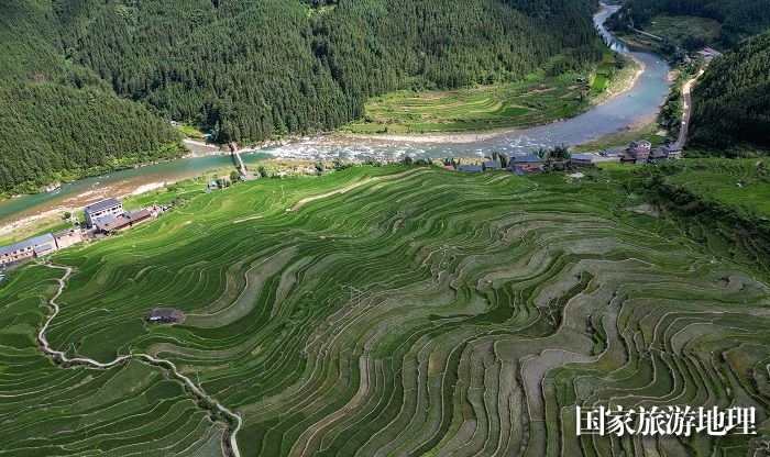 2024年7月7日，在贵州省黔东南苗族侗族自治州从江县刚边乡宰别村拍摄的梯田风光。 (3)